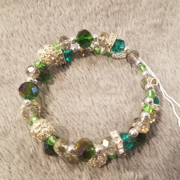Handmade beaded bracelet - Picture 2 of 4